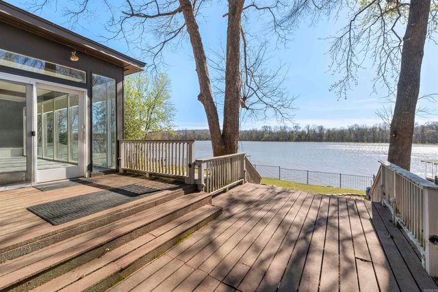 8 Riverwood Place, Maumelle, AR 72113