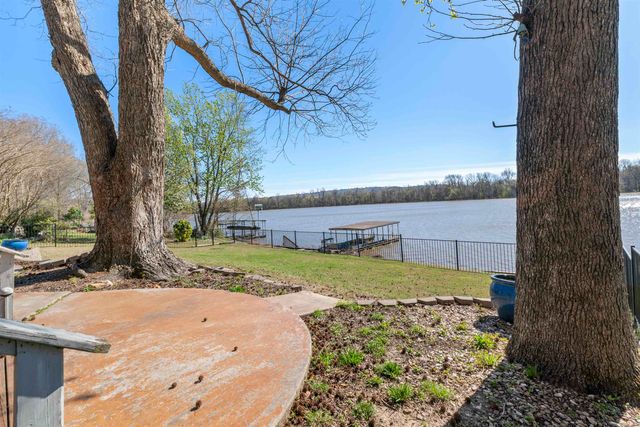 8 Riverwood Place, Maumelle, AR 72113