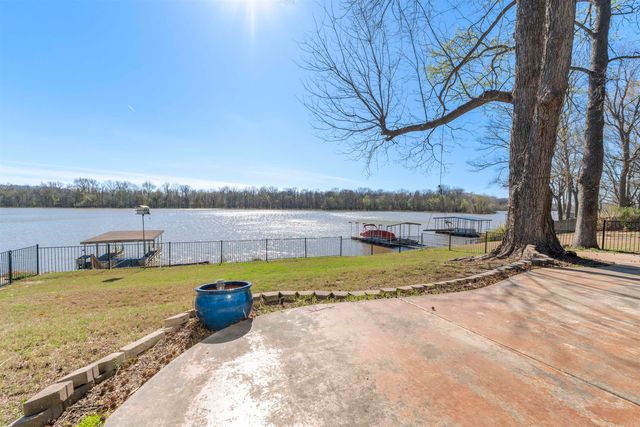 8 Riverwood Place, Maumelle, AR 72113