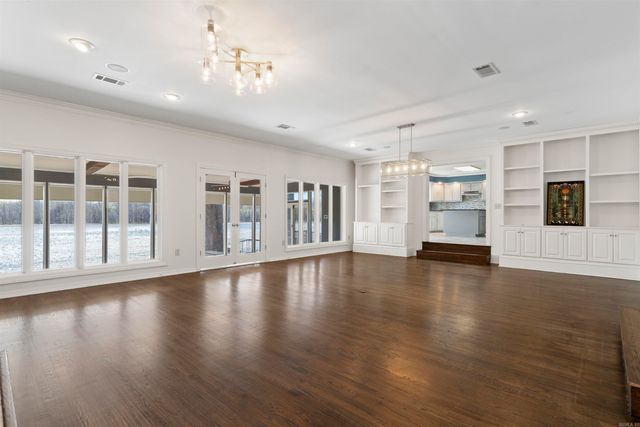 8 Riverwood Place, Maumelle, AR 72113