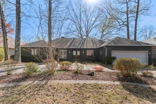8 Riverwood Place, Maumelle, AR 72113