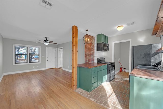 608 N Parkwood Ln, Wichita, KS 67208