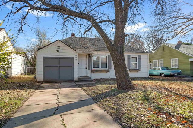 608 N Parkwood Ln, Wichita, KS 67208