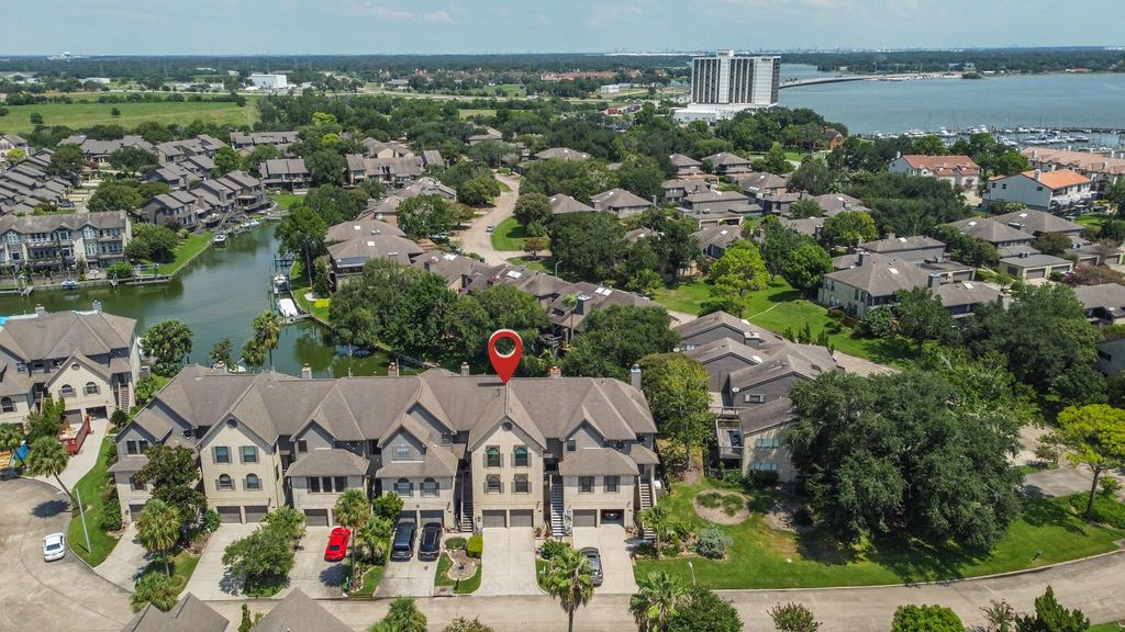 2729 Lighthouse Drive, Houston, TX 77058