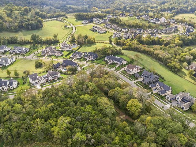 8177 Heirloom Blvd, College Grove, TN 37046