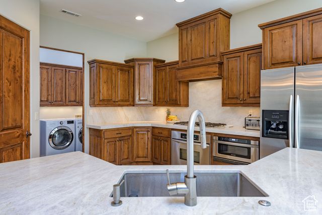 319 N LOST CREEK DR, St. George, UT 84770