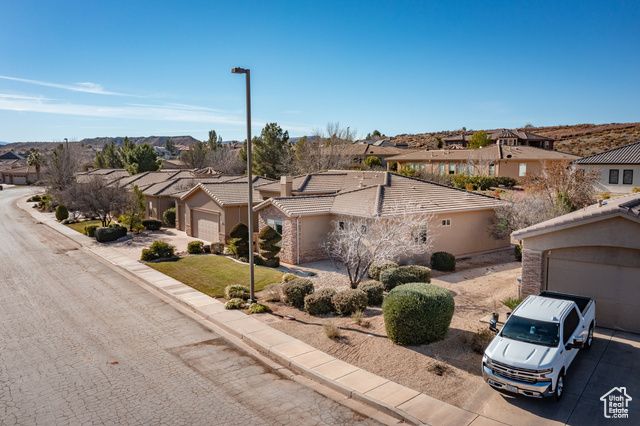 319 N LOST CREEK DR, St. George, UT 84770