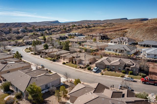 319 N LOST CREEK DR, St. George, UT 84770