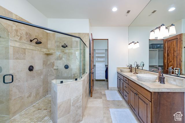 319 N LOST CREEK DR, St. George, UT 84770