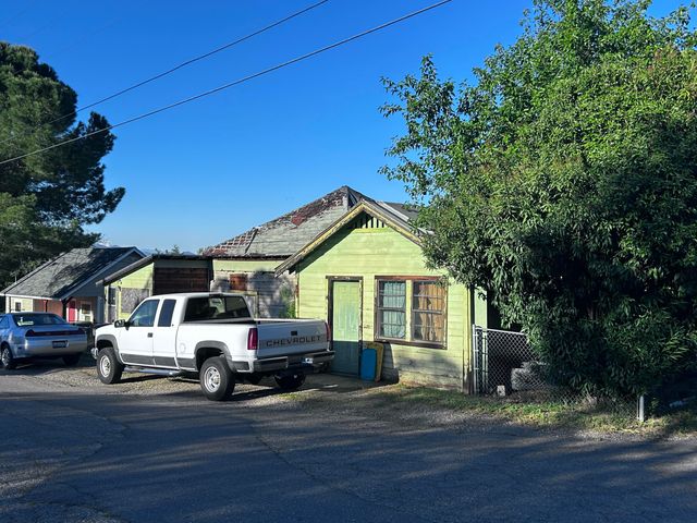 1777 Magnolia Avenue, Redding, CA 96001