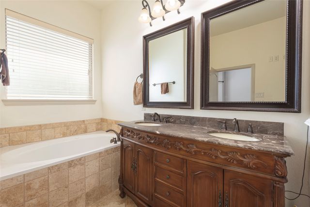 106 Highwood Avenue, Oak Point, TX 75068