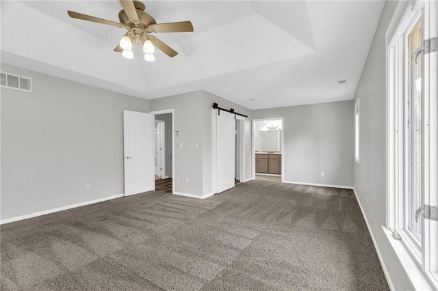 2721 Trenchard Drive, Independence, MO 64057