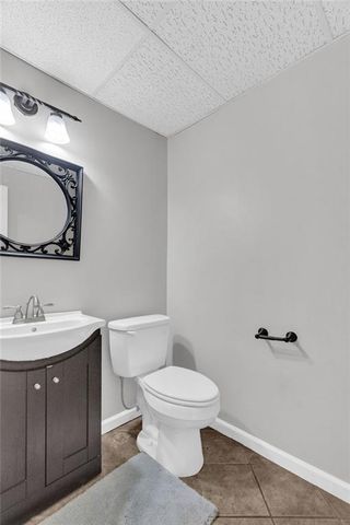 2721 Trenchard Drive, Independence, MO 64057