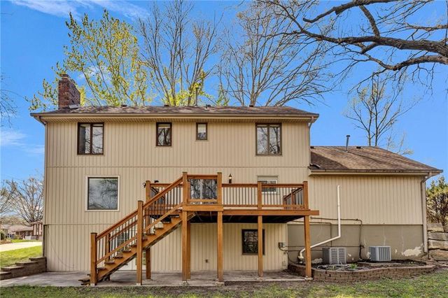 2721 Trenchard Drive, Independence, MO 64057