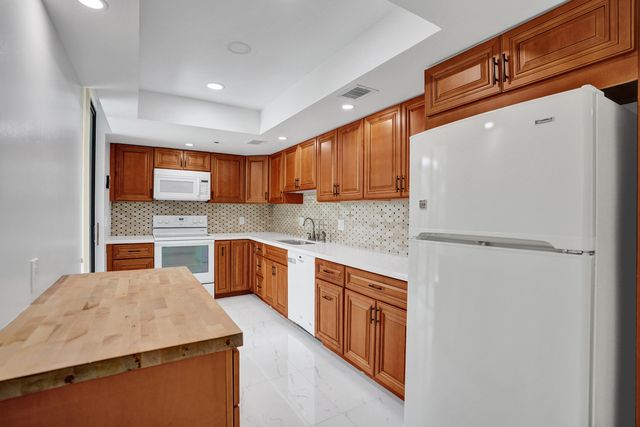 5951 Wellesley Park Drive 206, Boca Raton, FL 33433