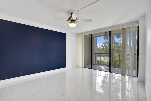5951 Wellesley Park Drive 206, Boca Raton, FL 33433