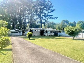 238 Dry Valley Road, Rossville, GA 30741