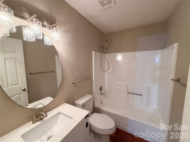 8400 Chestnut Oak Court, Harrisburg, NC 28075