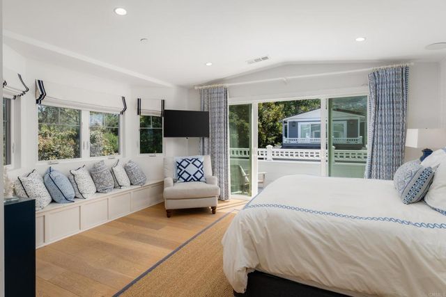 8020 La Jolla Shores Drive, La Jolla, CA 92037