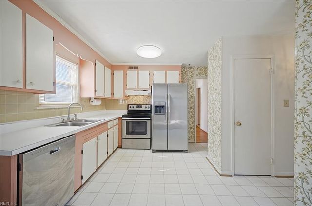 2605 Shore DR, Virginia Beach, VA 23451