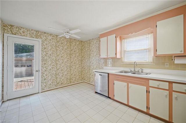 2605 Shore DR, Virginia Beach, VA 23451