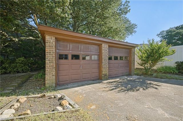 2605 Shore DR, Virginia Beach, VA 23451