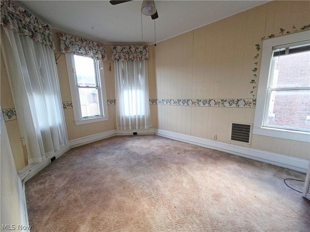 37 N 4th Street, Martins Ferry, OH 43935