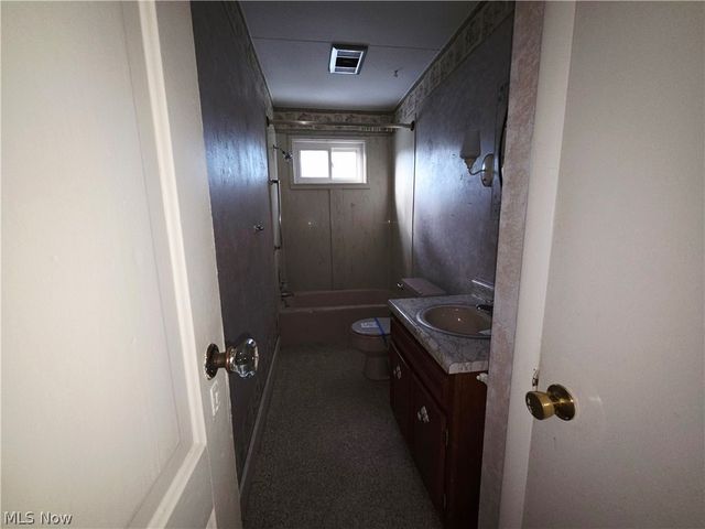 37 N 4th Street, Martins Ferry, OH 43935