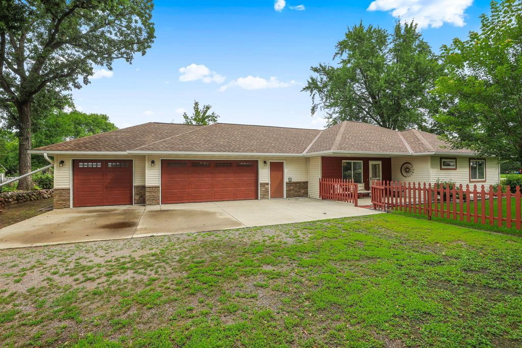 440 Prairie Street, Clearwater, MN 55320
