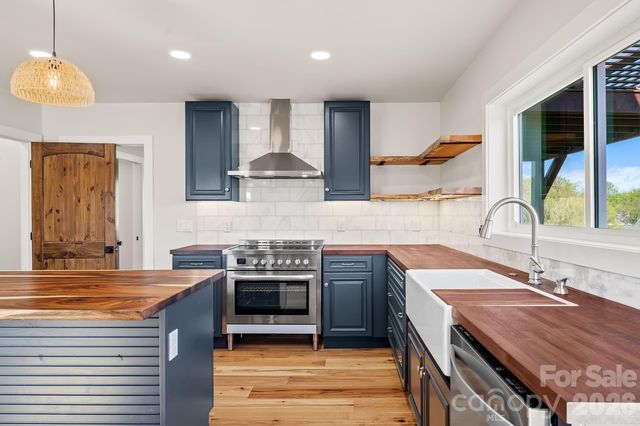 234 Erwin Hills Road, Asheville, NC 28806