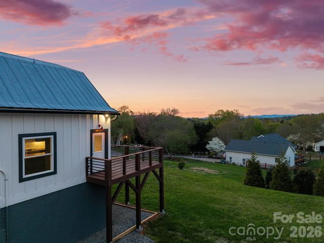234 Erwin Hills Road, Asheville, NC 28806
