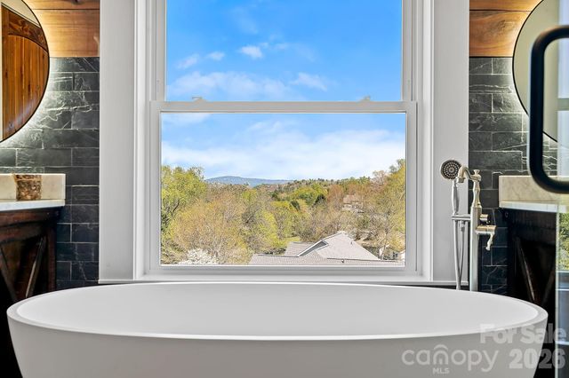 234 Erwin Hills Road, Asheville, NC 28806