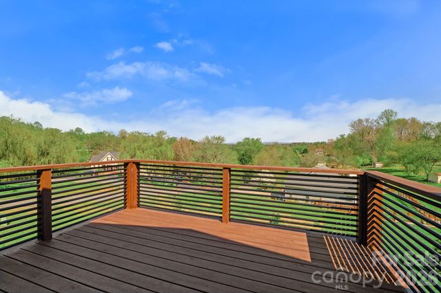 234 Erwin Hills Road, Asheville, NC 28806