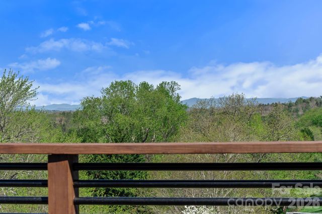 234 Erwin Hills Road, Asheville, NC 28806