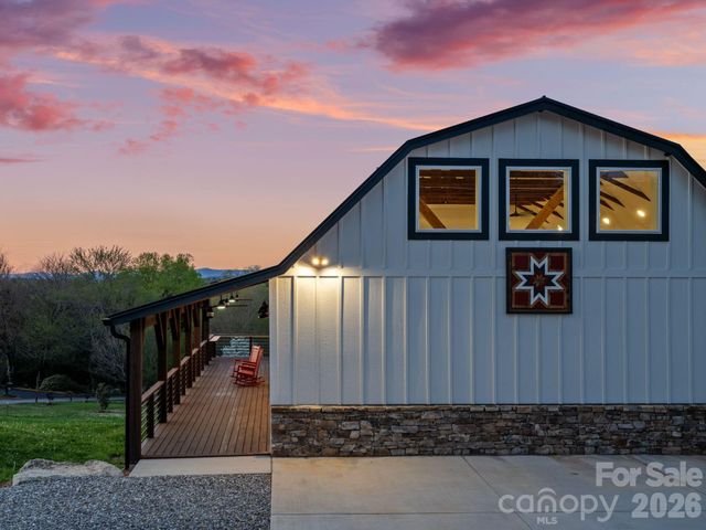 234 Erwin Hills Road, Asheville, NC 28806