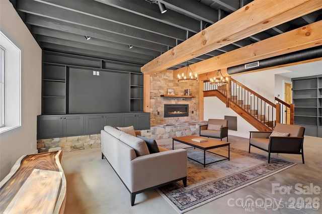 234 Erwin Hills Road, Asheville, NC 28806
