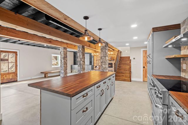 234 Erwin Hills Road, Asheville, NC 28806