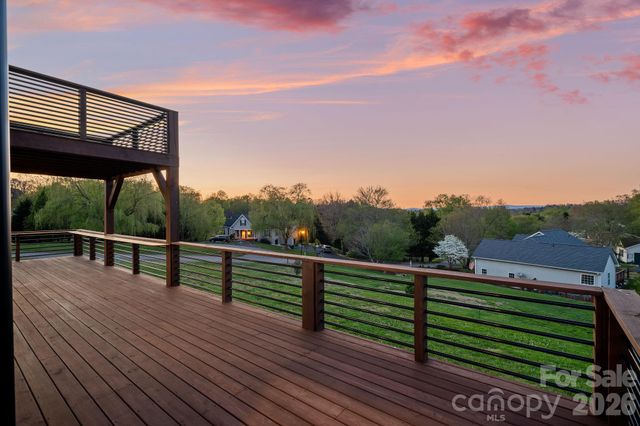 234 Erwin Hills Road, Asheville, NC 28806