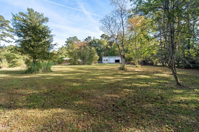 280 Cornith Rd., Petal, MS 39465