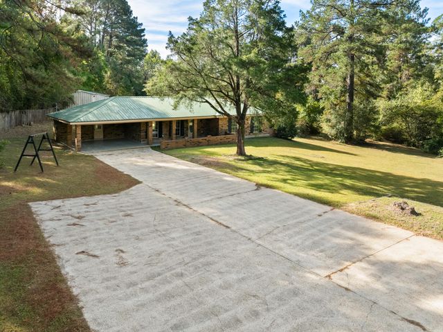 280 Cornith Rd., Petal, MS 39465