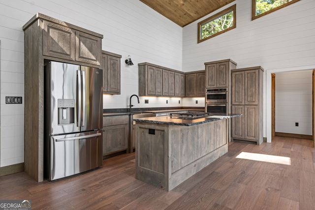 191 Green Ridge Road, Blue Ridge, GA 30513