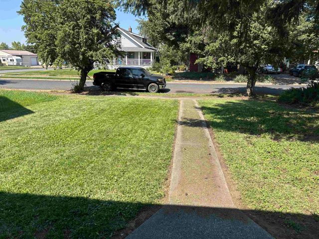 1808 E SHARP Ave, Spokane, WA 99202