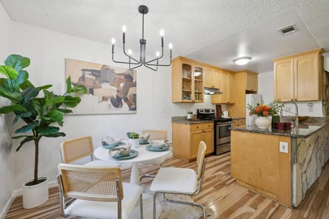 390 N 1st Street 2, Campbell, CA 95008