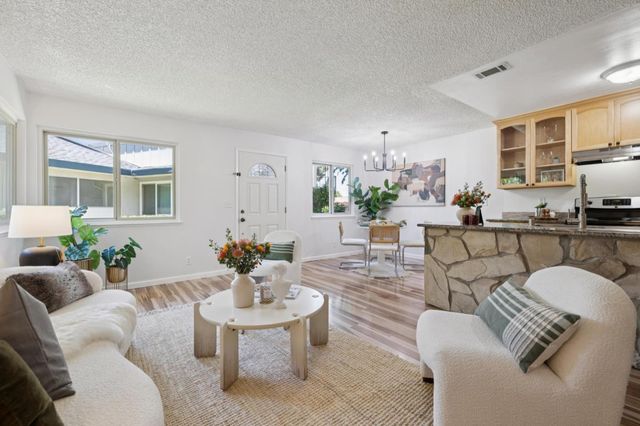 390 N 1st Street 2, Campbell, CA 95008