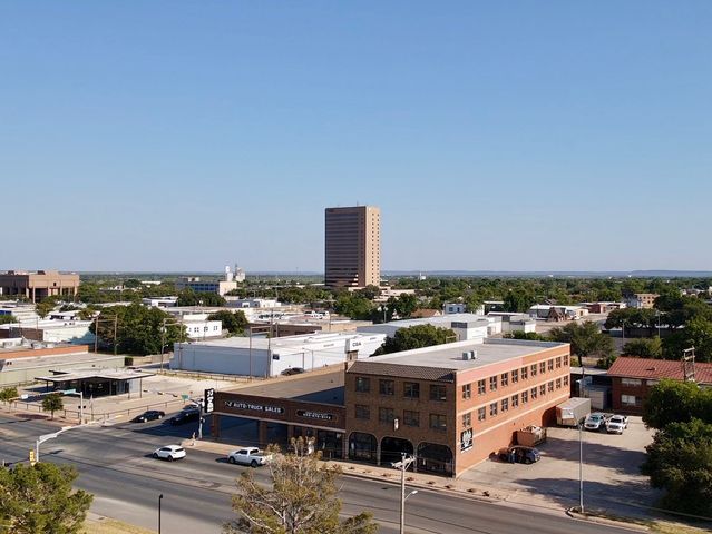 1305 S 1st Street B, Abilene, TX 79602