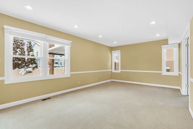 1000 Cumberland Lane, Buffalo Grove, IL 60089