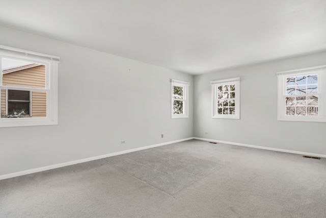 1000 Cumberland Lane, Buffalo Grove, IL 60089