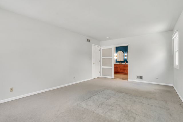 1000 Cumberland Lane, Buffalo Grove, IL 60089