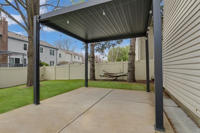 1000 Cumberland Lane, Buffalo Grove, IL 60089