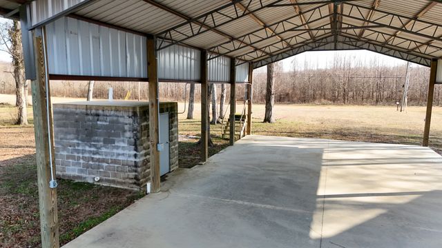 0 Colonel James Hardin Dr, Clifton, TN 38425